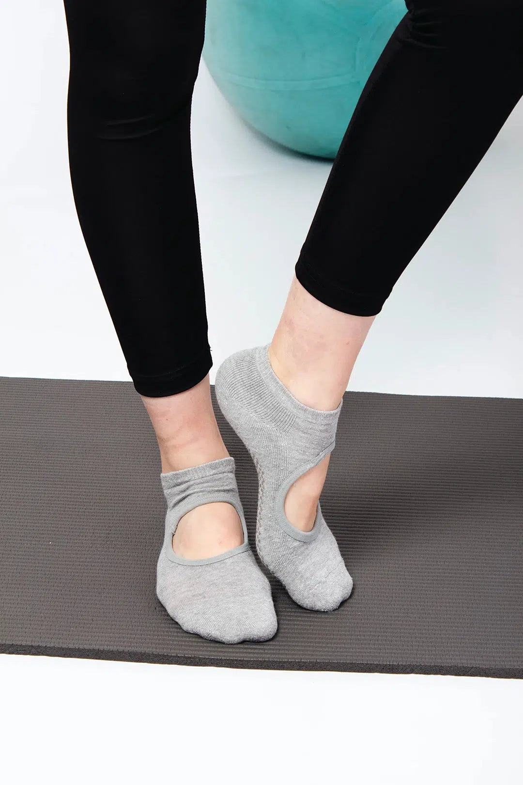 QESSUVNC Reformer Grip Socks Pilates Socks Yoga Socks for Women